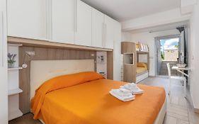 Oristano Camera Arancio Max 3Pers,Bagno,Uso Cucina